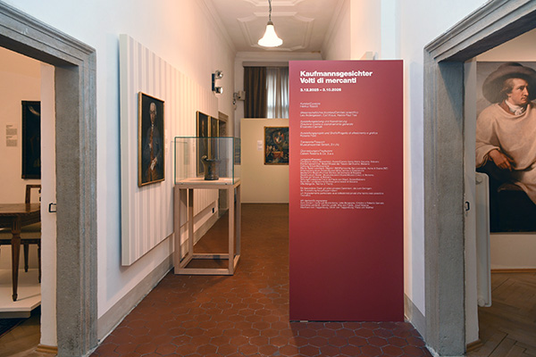 Ingresso alla mostra al 2° piano del Museo Mercantile